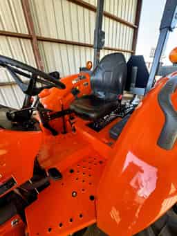 Kubota M5660 Utility Tractor for Sale